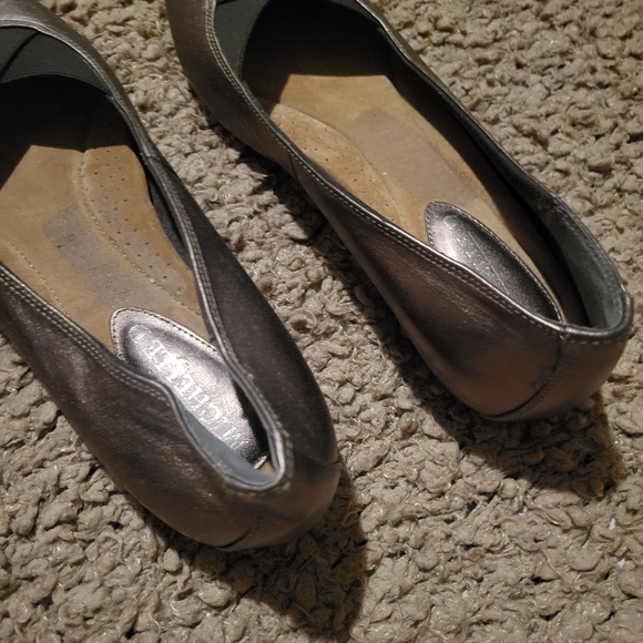 WOMENS MICHELLE D BRONZE BALLET FLAT SHOES SIZE 8.5 - Picture 13 of 13
